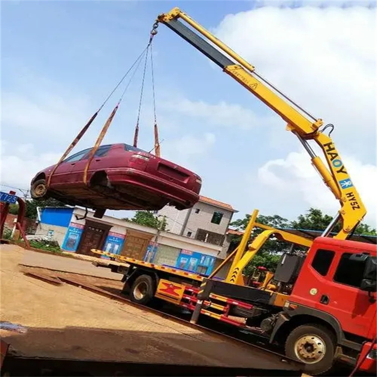 蓝山吊车救援小汽车怎么吊