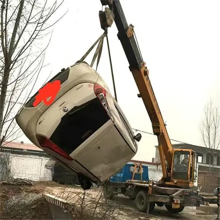 蓝山随时待命，吊车24小时道路救援服务全解析